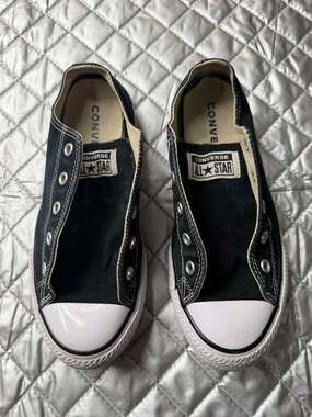 Converse Chuck Taylor All Star Low Top Slip-On Sneakers Youth SZ 2